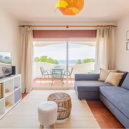 #103 Foxy V By Holidays Apartment *