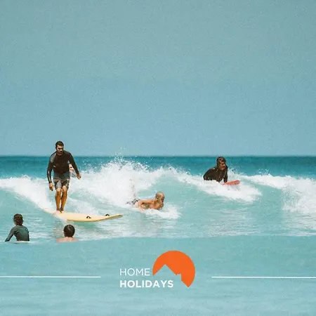 #103 Foxy V By Holidays *