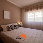 #103 Foxy V By Holidays